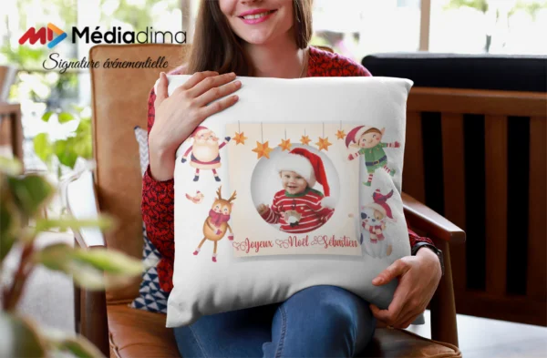Coussins personnalisés pour Noël - Prénom + motif + photo(s)